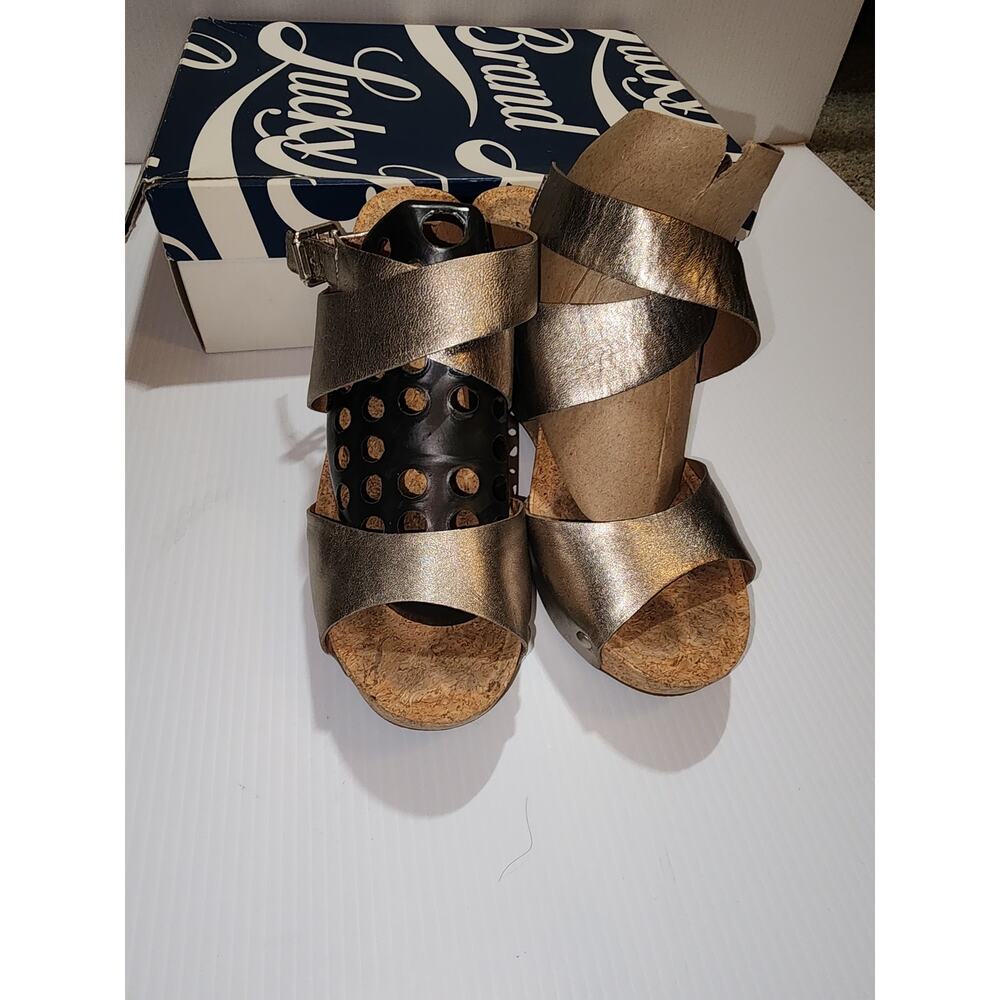 Lucky Brand Pewter Metallic Gray Silver Wedge Heels Sandals Shoes 8.5 M